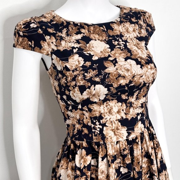 Gracia Cap Sleeve Fit & Flare Skater Floral Print Mini Short Dress Women's Sz S - Picture 5 of 13